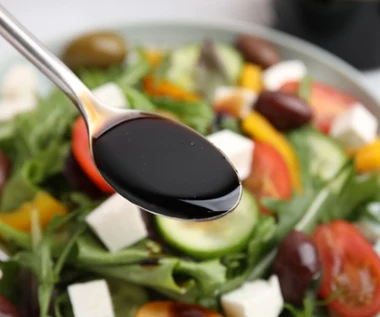 Reguluje poziom cukru, pobudza metabolizm i wspiera jelita. "Czarne złoto” powinno być w każdej kuchni 