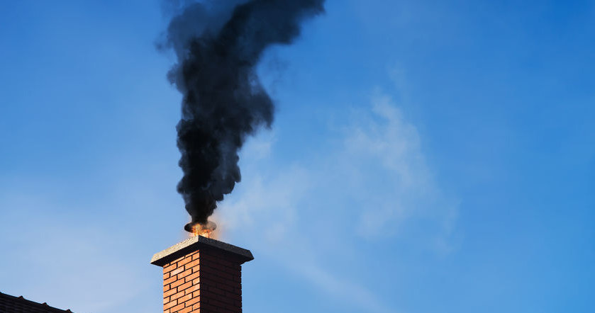Rejestr źródeł ciepła pomoże w walce ze smogiem /123RF/PICSEL
