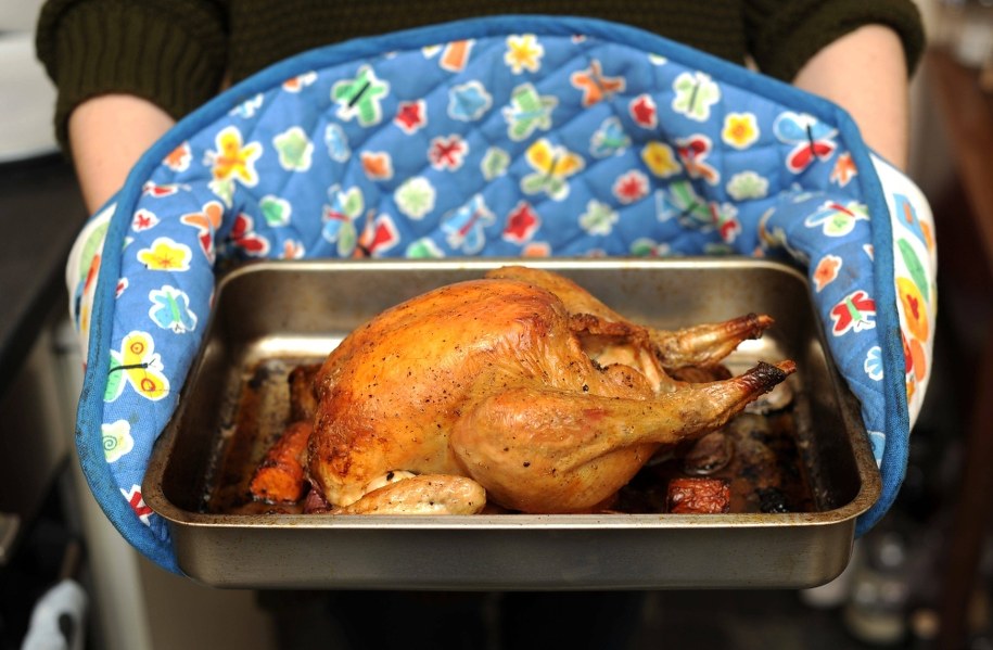 Unijna wojna o... rękawice kuchenne