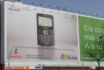 Reklama Windows Mobile 6 w Barcelonie /INTERIA.PL