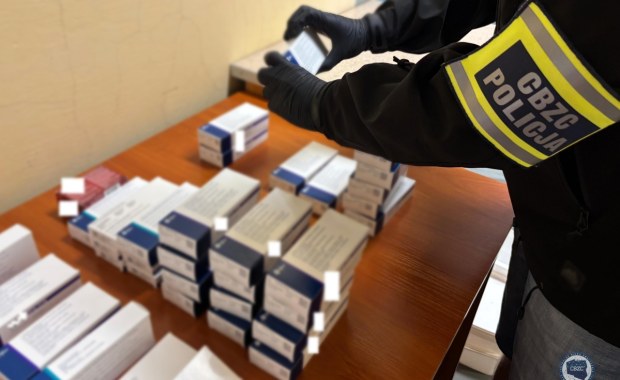 Reklamowali środki przeciwbólowe jako sposób na przerwanie ciąży