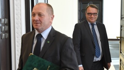 Rekompensaty: Kompletna klapa Sawickiego