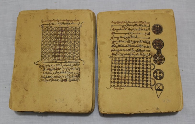 Rękopisy zawierają spisaną kilkusetletnią historię Timbuktu oraz podobno nawet informacje dotyczące czarnej magii /SAVAMA-DCI/ artsandculture.google.com /materiały prasowe