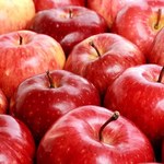 Rekordowa promocja jabłek. Sklepy częściej kuszą klientów, ale ceny nie spadają