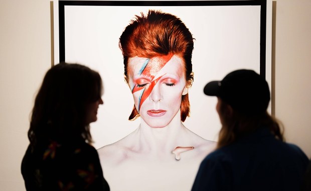 Rekordowa suma za "Monę Lisę Popu". Ten portret Bowiego przeszedł do historii