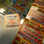 Rekordowa wygrana w loterii Powerball! Szczęśliwiec zgarnął prawie 600 mln dolarów!