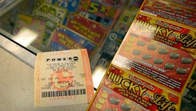 Rekordowa wygrana w loterii Powerball! Szczęśliwiec zgarnął prawie 600 mln dolarów!