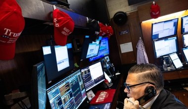 Rekordowe inwestycje w spółki nietechnologiczne. Inwestorzy przestraszyli się AI