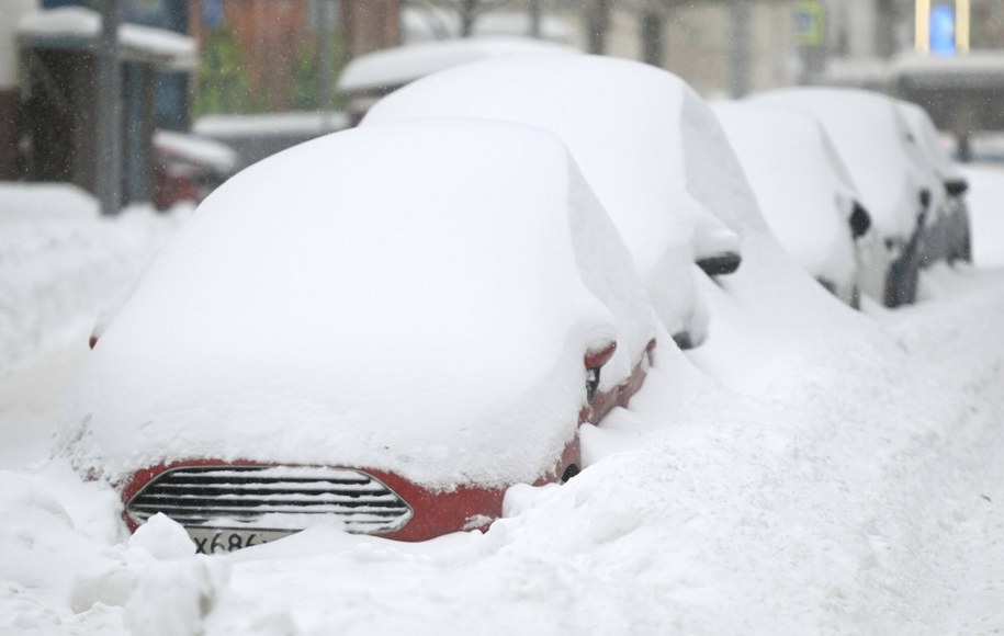 Rekordowe opady śniegu w Moskwie – niemal milion metrów sześciennych śniegu usuniętych w dwa dni /IMAGO/Mikhail Voskresenskiy/Imago Stock and People/East News