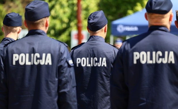 Rekordowe zatrudnienie w policji. Służba zaczyna być opłacalna