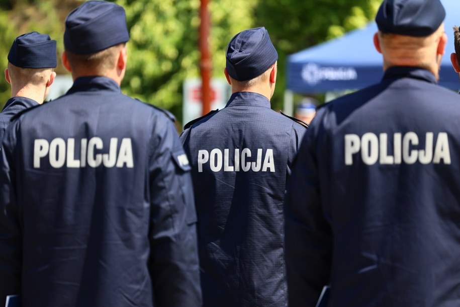 Rekordowe zatrudnienie w policji. Służba zaczyna być opłacalna