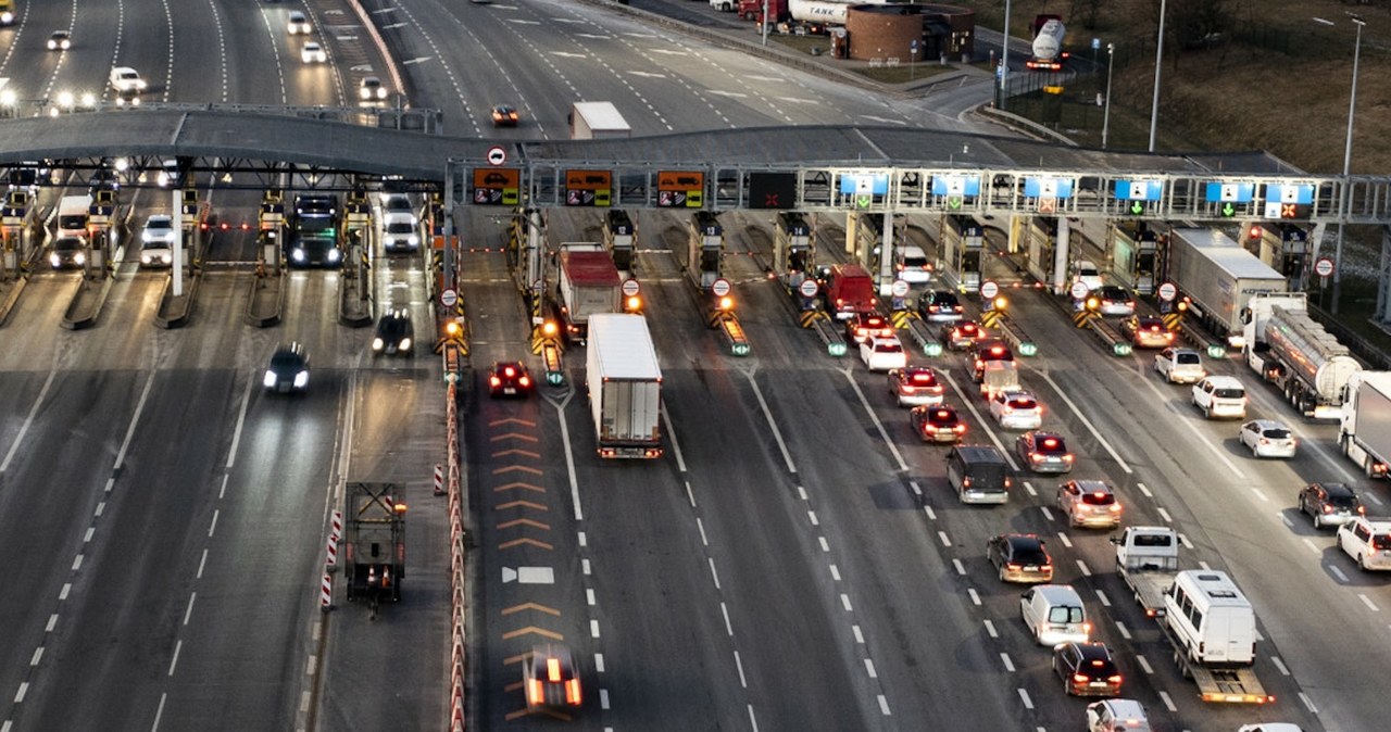 Rekordowe zyski Stalexportu po podwyżce ceny za przejazd autostradą A4 Kraków-Katowice /Artur Barbarowski /Agencja SE/East News