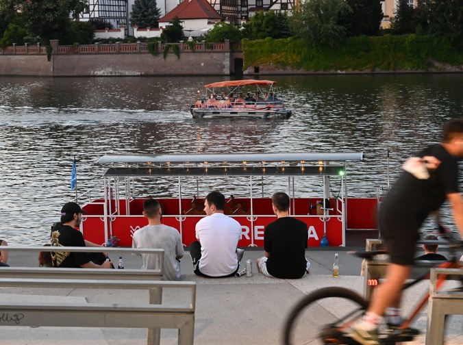 Rekordowo niskie niezadowolenie w Polsce. Najnowszy sondaż zaskakuje
