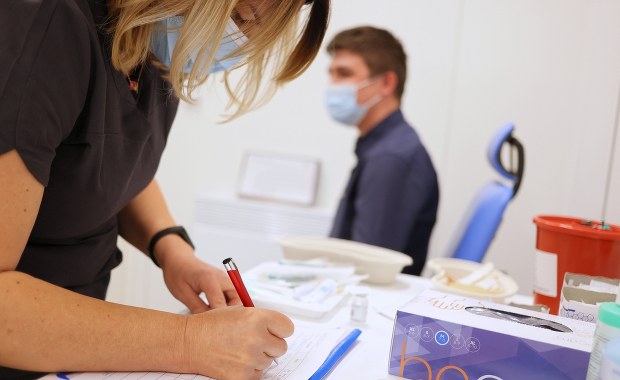 Rekordowy dzienny bilans szczepień przeciwko Covid-19 w Polsce! 