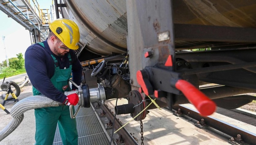Rekordowy import paliw w 2022 r. Najwięcej sprowadzono oleju napędowego i LPG