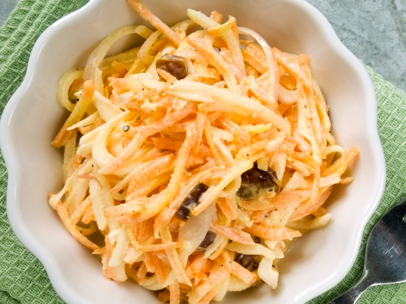 Remedium na stłuszczoną wątrobę i problemy z trawieniem. Kup w warzywniaku i zrób surówkę