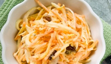 Remedium na stłuszczoną wątrobę i problemy z trawieniem. Kup w warzywniaku i zrób surówkę