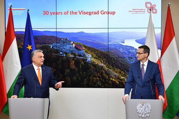 remier RP Mateusz Morawiecki i premier Węgier Viktor Orban podczas konferencji prasowej / 	Radek Pietruszka   /PAP