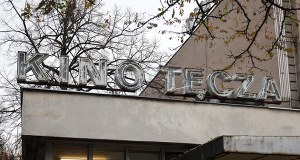 Remont Kina Tęcza w Warszawie. Robotnicy natrafili na nietypowe znalezisko