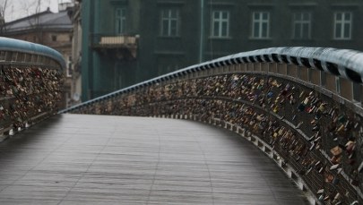 Remont kładki ojca Bernatka nie ruszył zgodnie z planem