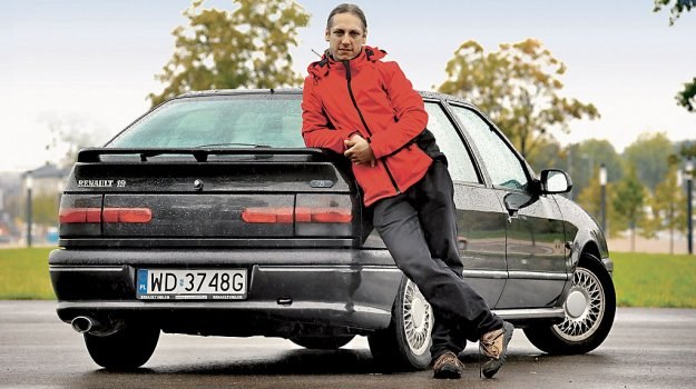 Renault 19 Baccara z 1994 roku: wystawione za 3 tys. zł, sprzedane tego samego dnia za tę samą kwotę. Właściciel uważa, że trafił na świetną okazję. /Motor