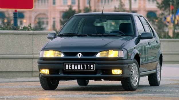 Renault 19 Phase2 (1992) /Renault