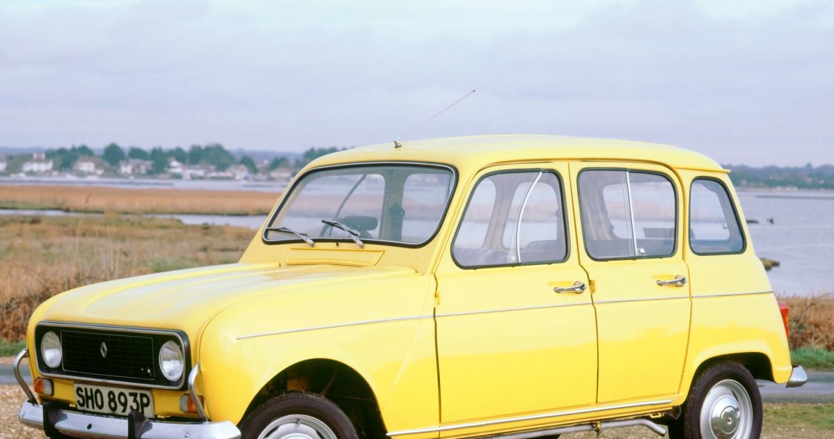 Renault 4 było odpowiedzią na Citroëna 2CV. /National Motor Museum/Heritage Images/Getty Images /Getty Images