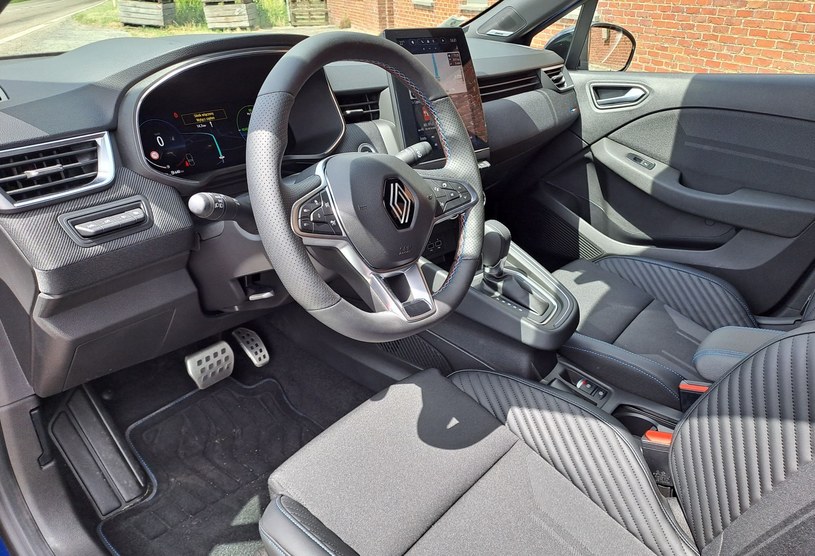Renault Clio oferowane jest w trzech wersjach wyposażenia. /INTERIA.PL