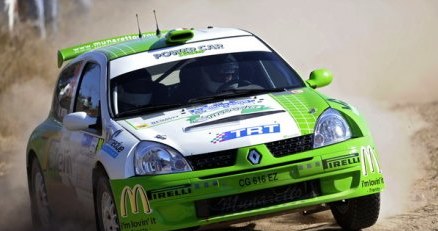 Renault clio R3 - takim autem ma pojechać Robert Kubica /AFP