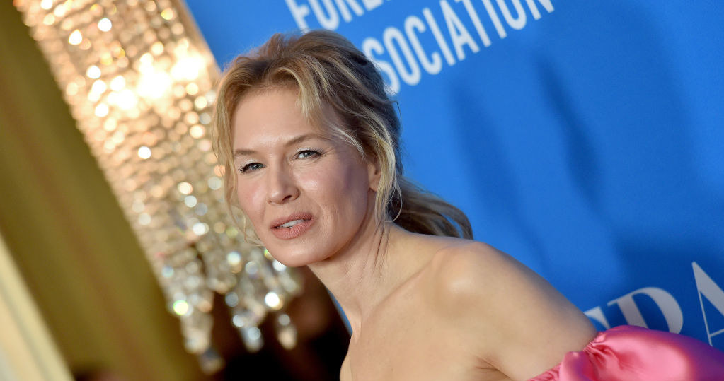 Renee Zellweger na gali HFPA /Getty Images