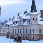 Renesansowa perełka Ziemi Kłodzkiej. Ten pałac zimą jest najpiękniejszy