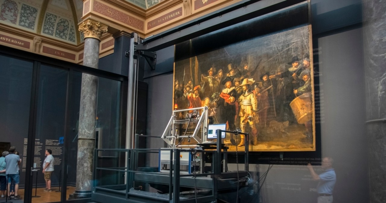 Renowacja obrazu "Straż nocna" Rembrandta /123RF/PICSEL