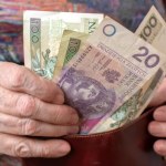 Renta wdowia po waloryzacji. ZUS wypłaci więcej, ale obowiązuje limit