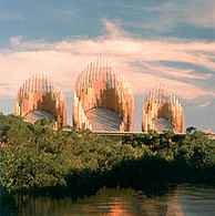 Renzo Piano, centrum kulturalne J.M.Tijbaou w Nouméa /Encyklopedia Internautica