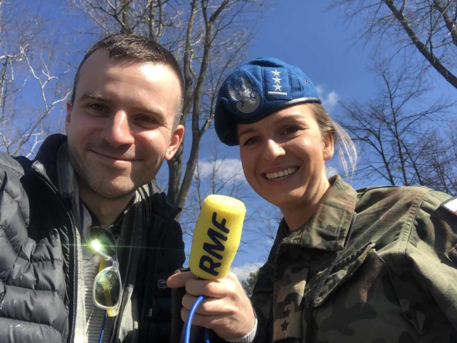 Reporter RMF FM Michał Dobrołowicz i porucznik Katarzyna Rzadkowska, oficer prasowa Centrum Przygotowania do Misji Zagranicznych w Kielcach /Michał Dobrołowicz /RMF FM