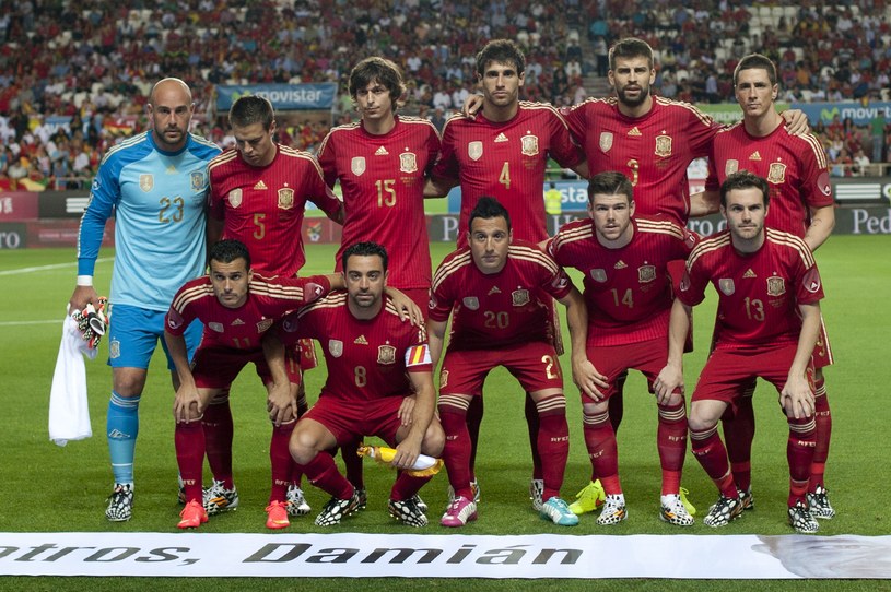 Reprezentacja Hiszpanii przed meczem z Boliwią, który został rozegrany 30 maja /AFP