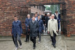 Reprezentacja Niemiec odwiedziła Auschwitz