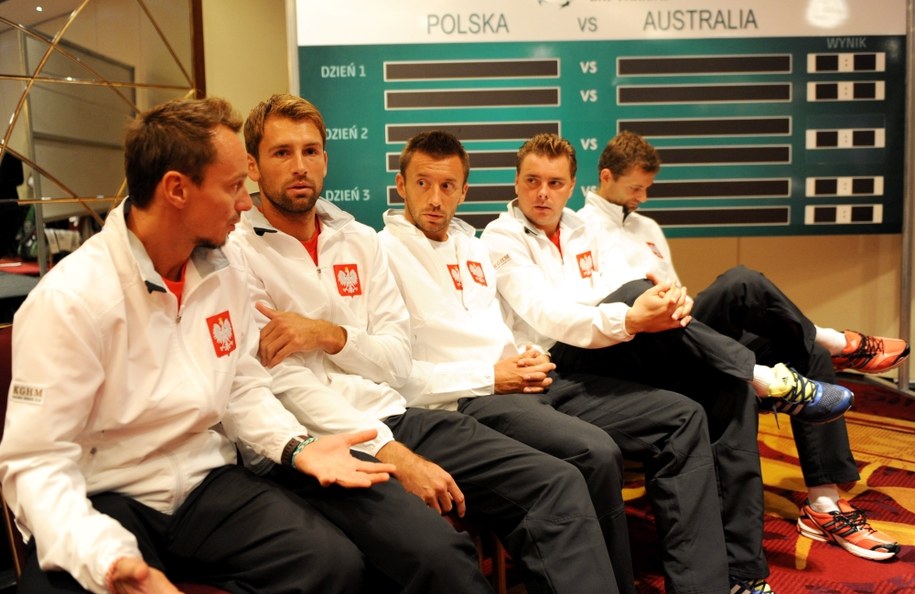 Reprezentacja Polski: Kapitan Radosław Szymanik oraz Łukasz Kubot, Michał Przysiężny, Marcin Matkowski i Mariusz Fyrstenberg /Bartłomiej Zborowski /PAP