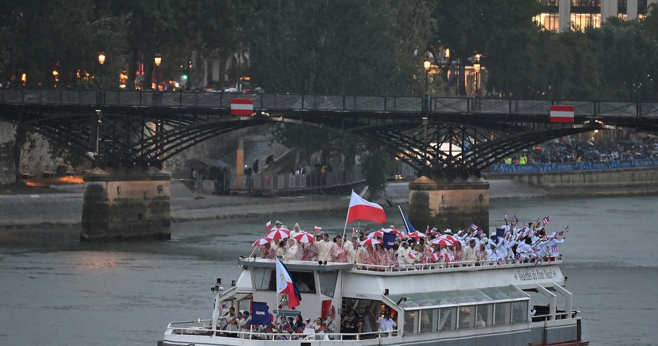 Reprezentacja Polski podczas ceremonii otwarcia igrzysk w Paryżu /PAP/Adam Warżawa    /PAP