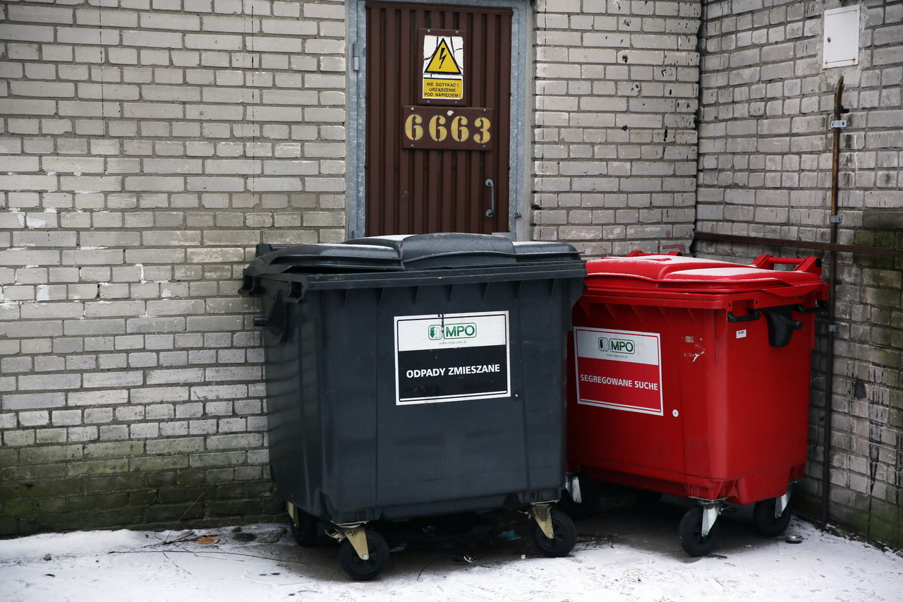 Resort środowiska chce zmian w segregacji odpadów. Warszawa pyta, dlaczego tak późno