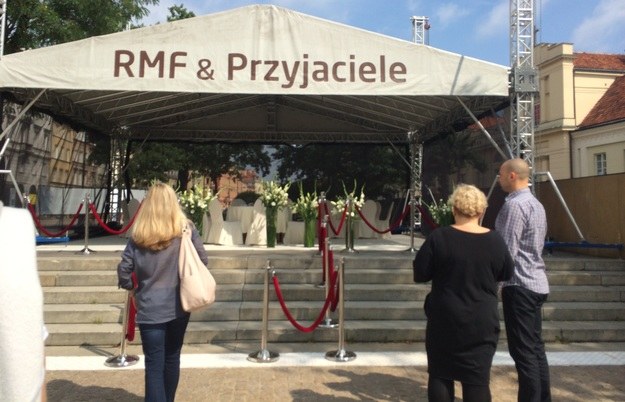 Restauracja RMF & Przyjaciele szykuje się na przywitanie gości /Blanka Baranowska /RMF FM