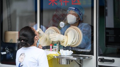 Restrykcje covidowe w Pekinie przez 5 lat? Burza po publikacji dziennika
