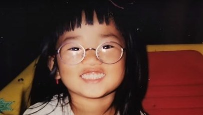 Restrykcyjna polityka zmusiła ich do porzucenia córki. Spotkali ją po 22 latach