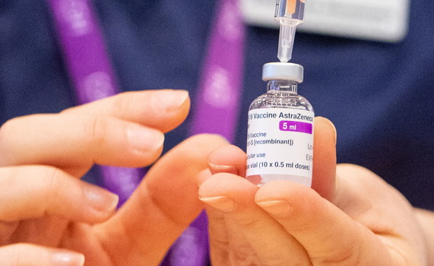Reuters: AstraZeneca zaoferowała UE przyspieszenie dostaw szczepionek