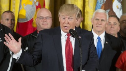 Reuters:  Władze USA omawiają opcje militarne wobec Syrii