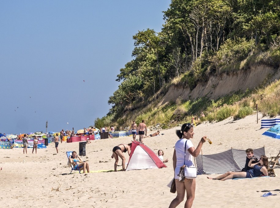 Rewal chwali się pięknymi plażami / 	Jerzy Ochoński    /PAP