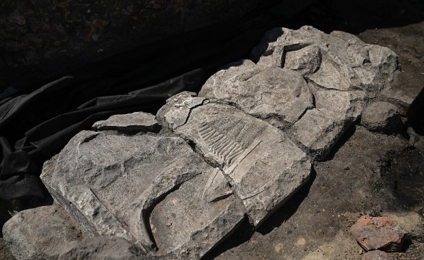 Rewelacyjne odkrycie w centrum Gdańska. Rycerski pochówek z XIII w.