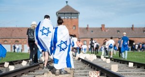 "Rewizjonista Holokaustu" w izraelskich mediach. MSZ staje w obronie Nawrockiego
