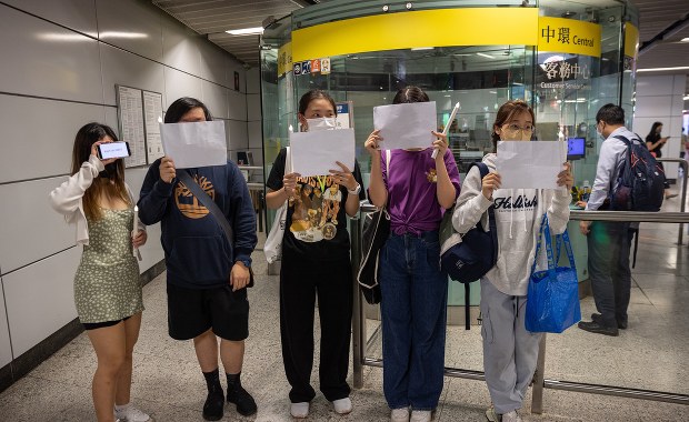 "Rewolucja A4". Protestujący Chińczycy kontra cenzura reżimu