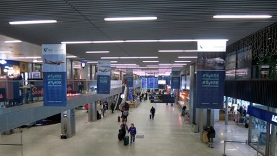 Rewolucja na krakowskim lotnisku. Zniesione limity i błyskawiczne kontrole